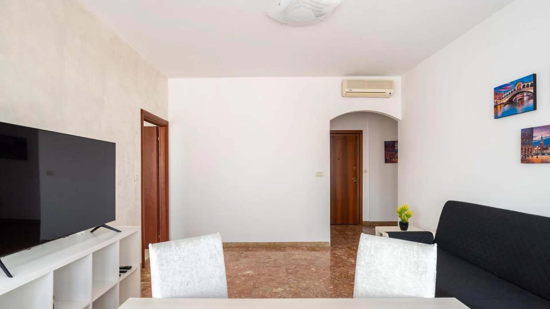Like At Home Venice - Mestre Apartment